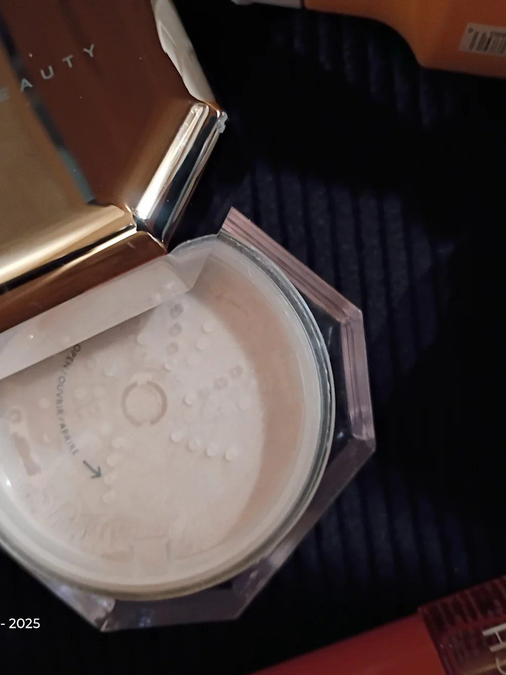 Fenty Beauty Set It Down Superfine Blurring Setting Powder & Puff